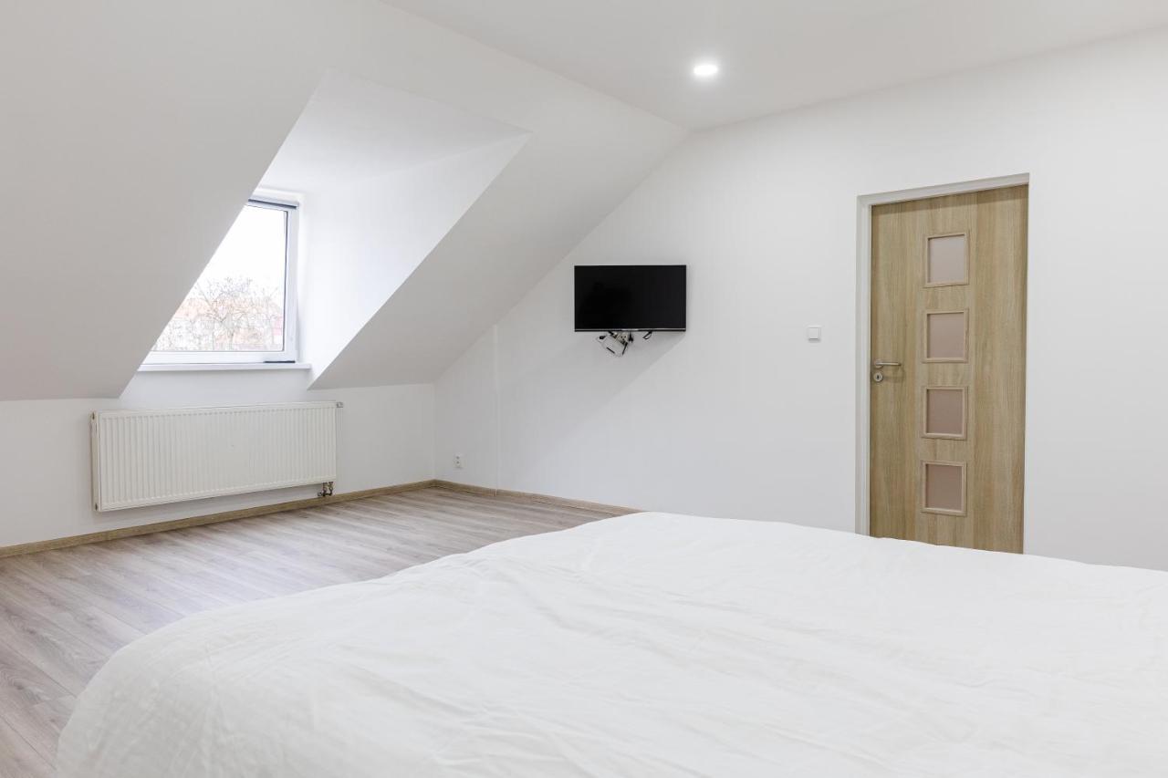 Apartment Th Karlsbad Eksteriør billede