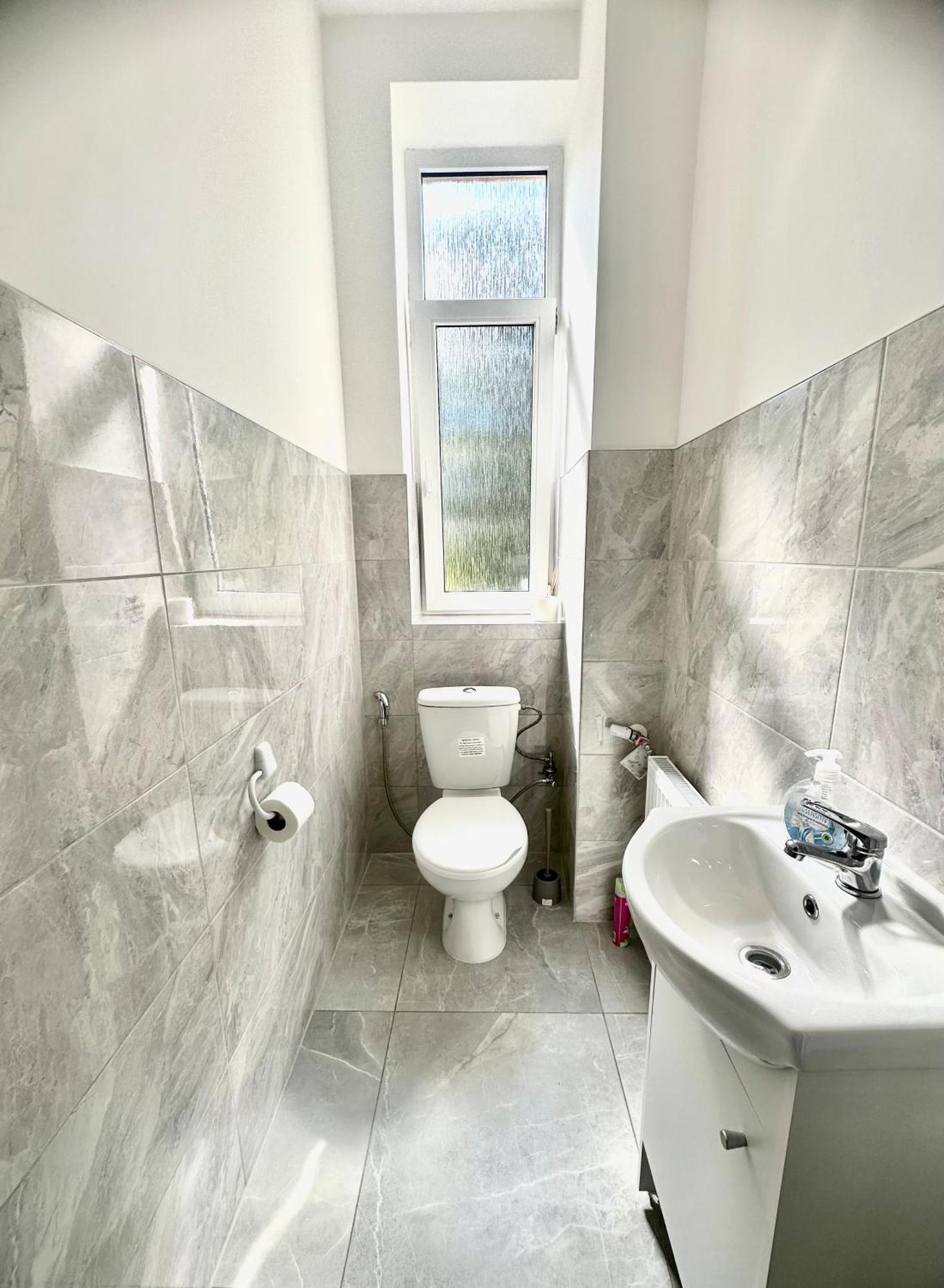 Apartment Th Karlsbad Eksteriør billede