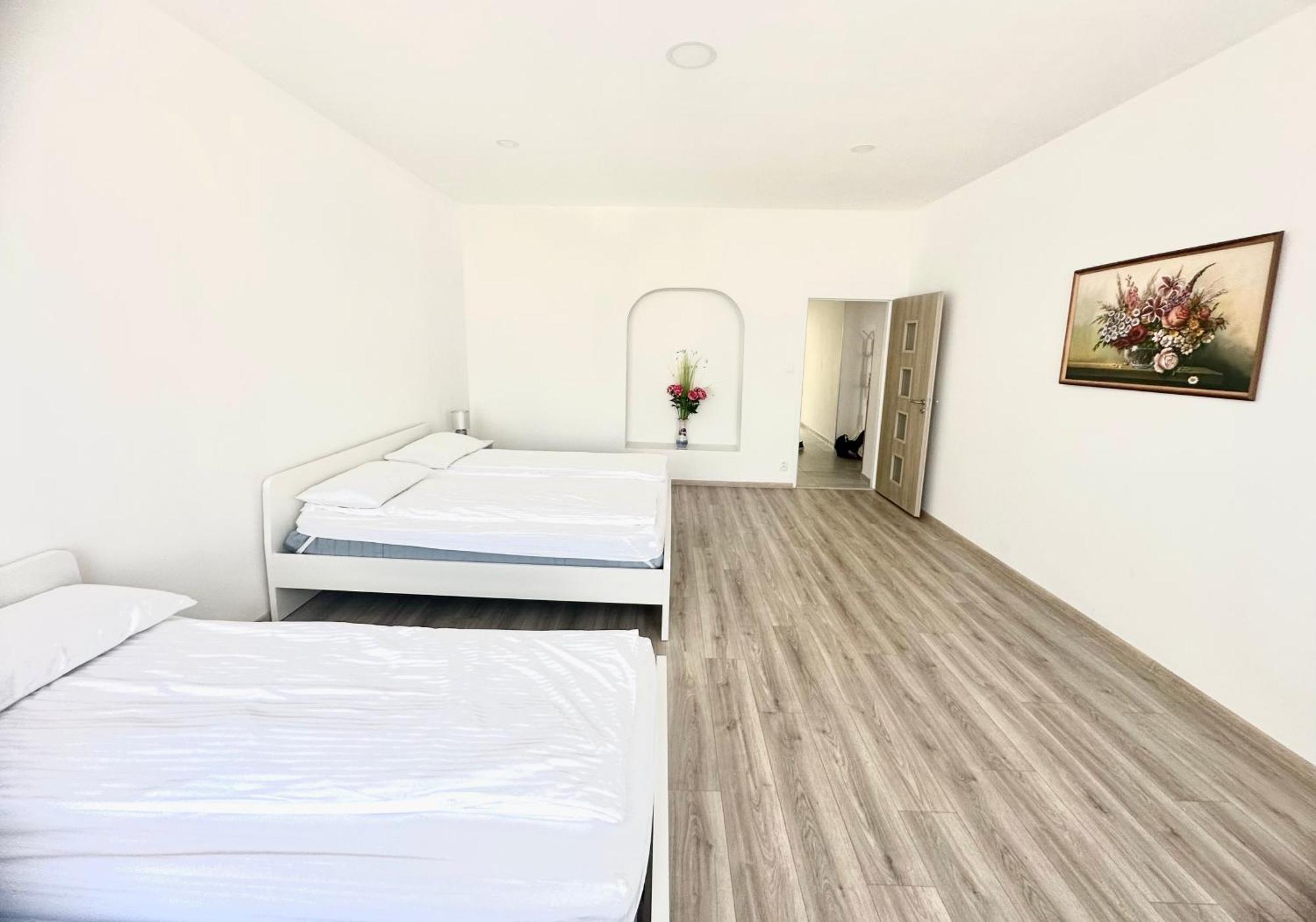 Apartment Th Karlsbad Eksteriør billede